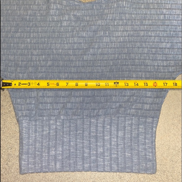 Almost Famous Womens Dolman Sleeves Lattice Back Pullover Blue Blouse Size M - Picture 7 of 9